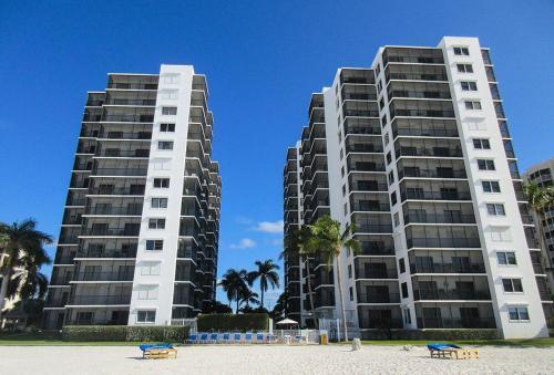 Island Winds #501 Apartment