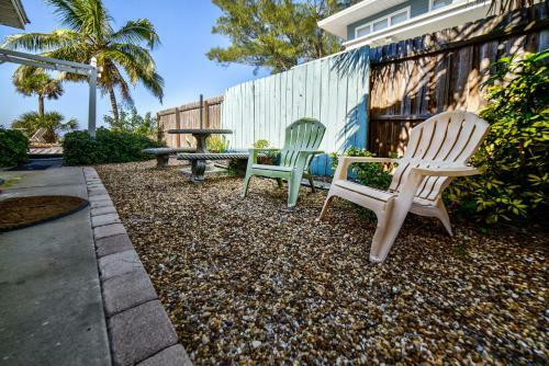 Apartamentos Sun N Fun Beachfront Vacation Rentals