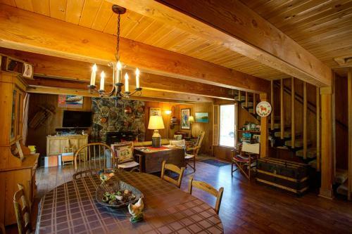 Gordon Pet Friendly Cabin
