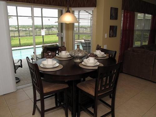Villa 2588 Archfeld Windsor Hills