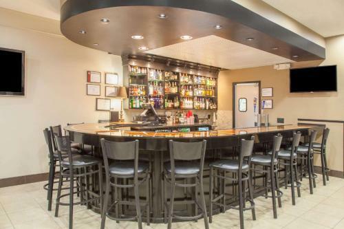 Hotel Hawthorn Suites Bloomington