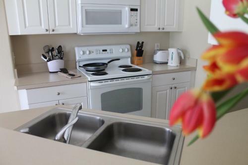 Disney Area Family Friendly Pool Home - Brunello Villa