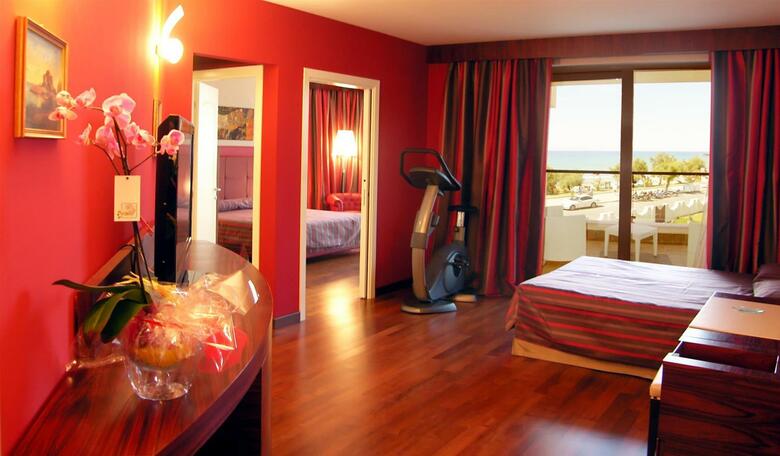 Hotel Cefal� Sea Palace