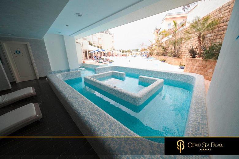 Hotel Cefal� Sea Palace