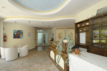 Golf Hotel