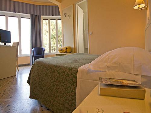 Hotel Ausonia