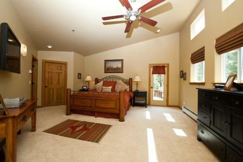 2119 Lake Purgatory Drive