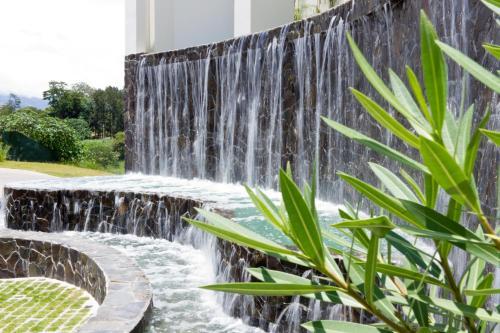 Luxurious Two Bedroom Apartment