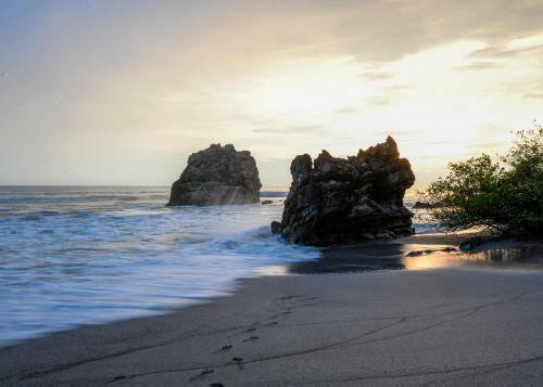 Bed & Breakfast Makanas Beach Bungalows