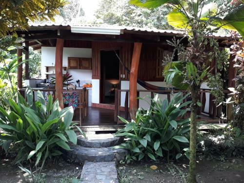 Posada Cabinas Nirvana Ecolodge