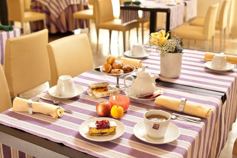 Al Tezzon Hotel