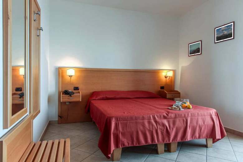 Hotel Corallo Calav�