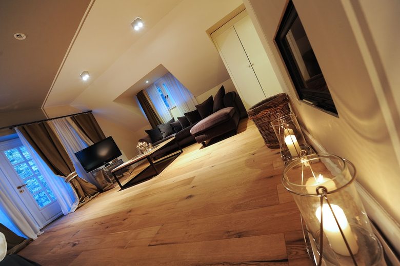 Lesar Hotel Angel