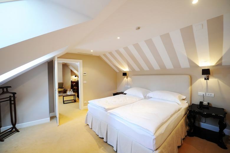 Lesar Hotel Angel