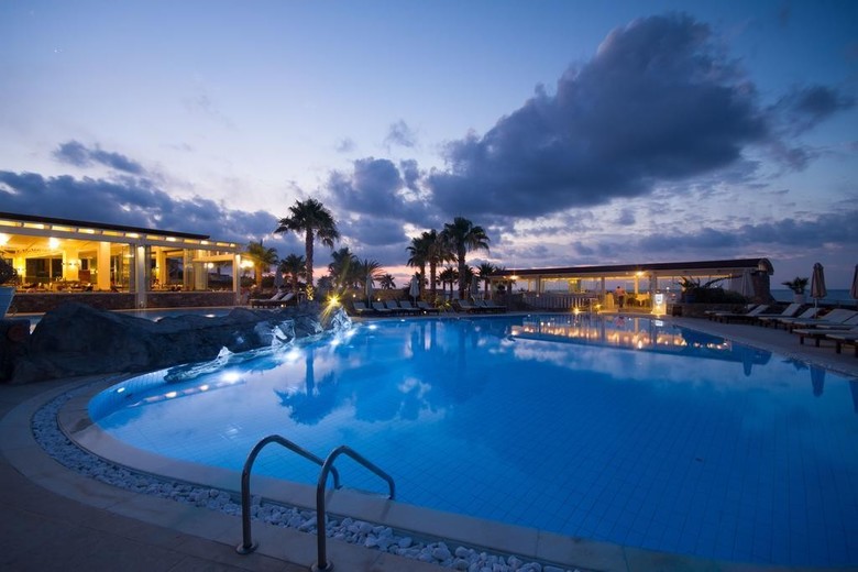 Hotel Ikaros Beach Luxury Resort & Spa