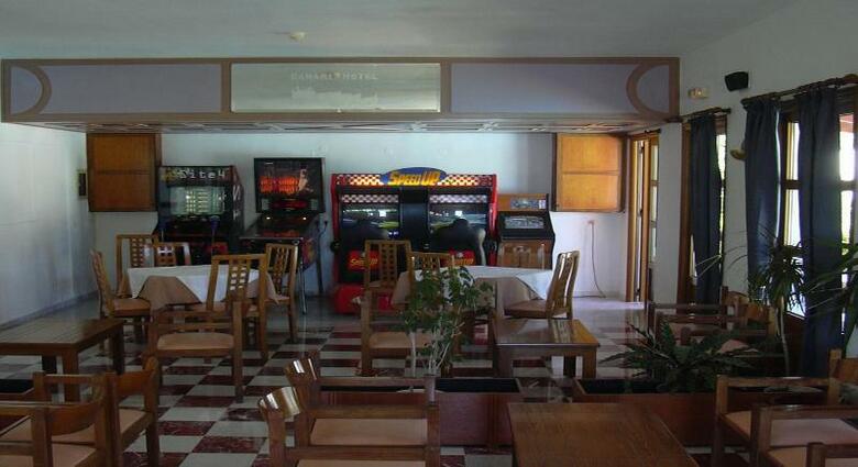 Apartments Camari Garden Hotel
