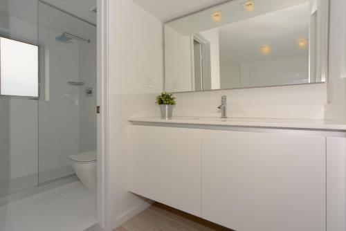 Beach Haus Key Biscayne Contemporary Apartments