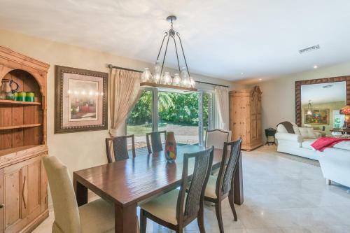 Secluded Pool Home In A Gated Community