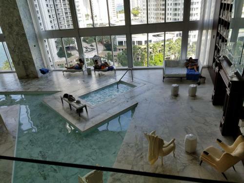 Affordable And Lux Apartment