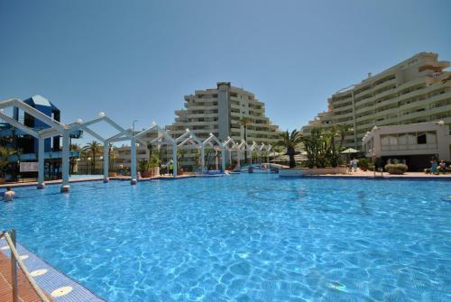 Apartamento Benal Beach 215