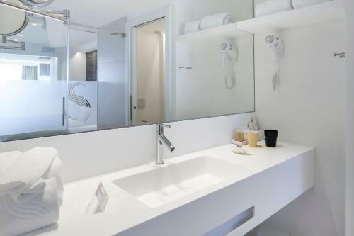 Aparthotel Sud Ibiza Suites