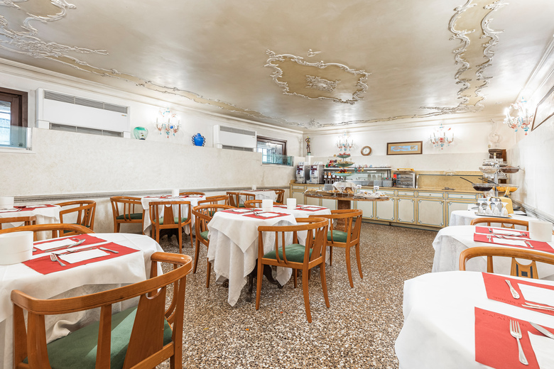 Hotel San Mois�