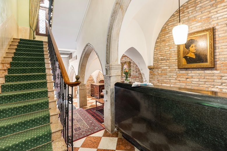Hotel San Mois�