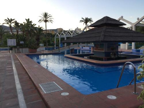 Estudios Y Apartamentos Benal Beach