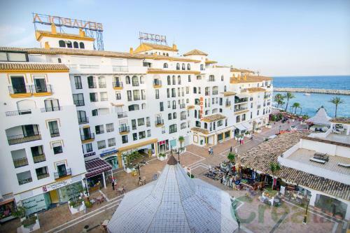 Aparthotel Park Plaza Suites Apartamentos