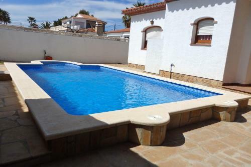 Meddays Villa Alfin