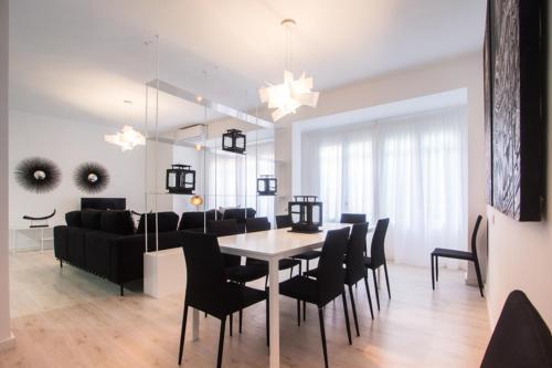 Valencia Luxury Group Apartments