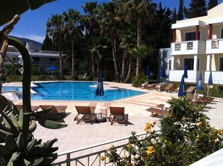 Olgas Hotel And Apts