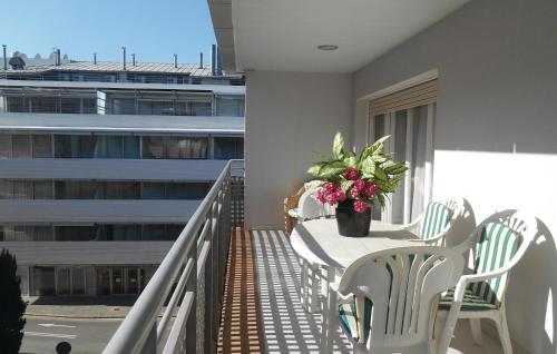 Two-bedroom Apartment Tossa De Mar With A Fireplace 03