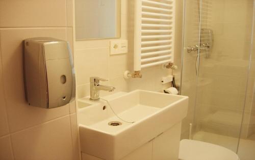 Hostal Pensi�n Monjes Del Jard�n