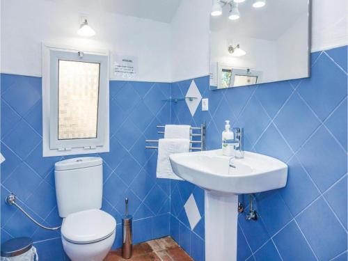 Three-bedroom Holiday Home In Cadiz
