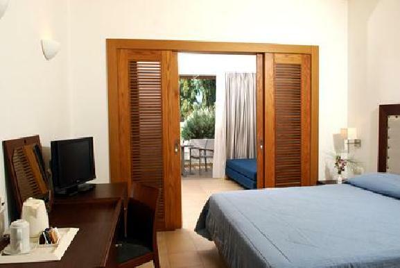 Hotel Lakitira Resort