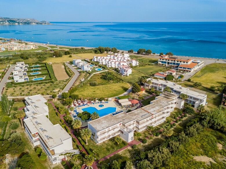 Hotel Lardos Bay