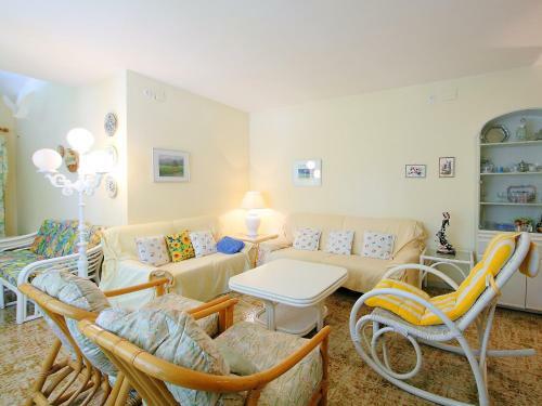 Villa Urb Vilafortuny 01
