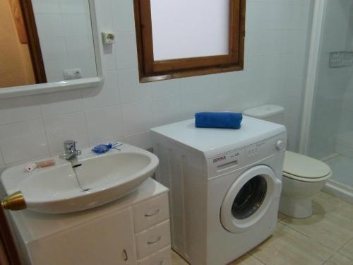 Apartment In Rosas V
