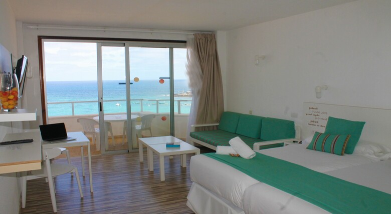 Apartamentos Rk Luz Playa Suites