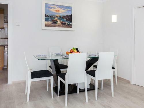 Apartment Fenals Beach