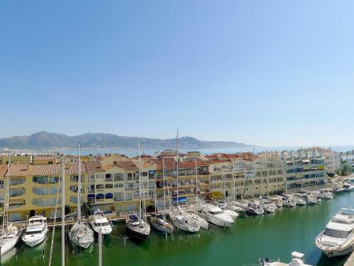 Apartment Club N�utic.10