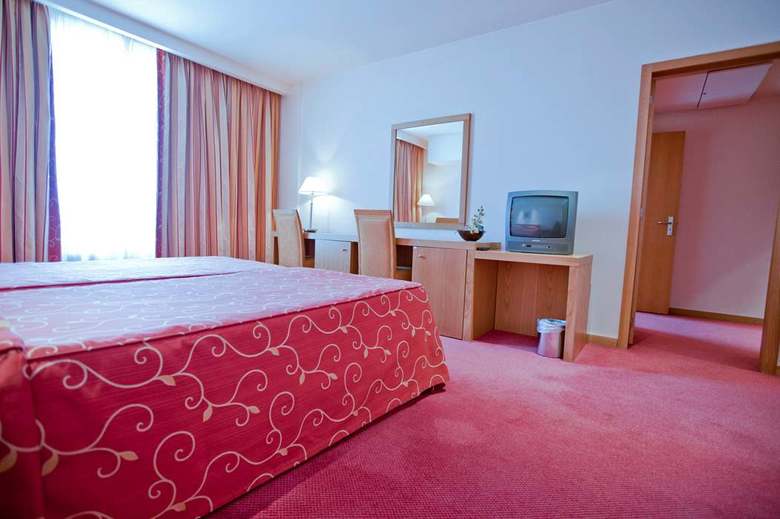 Hotel Premium Porto Aeroporto