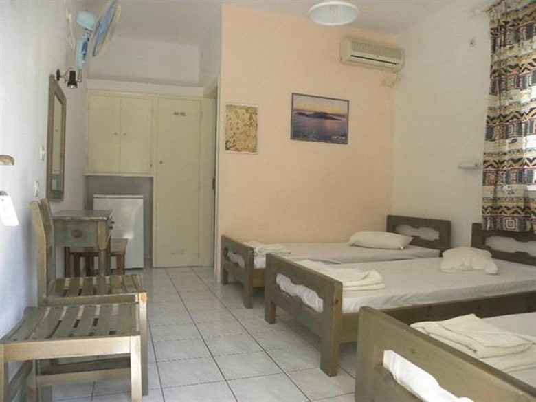 Hotel Santorini Facile Fir� Rooms