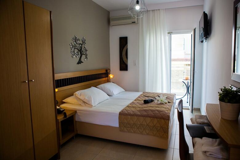 Aparthotel Sarantis Hotel