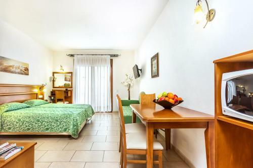 Aparthotel Nereides