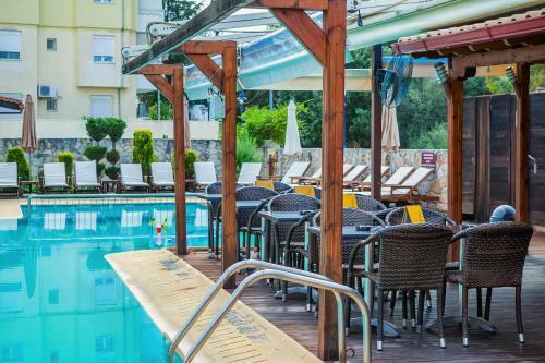Aparthotel Nereides
