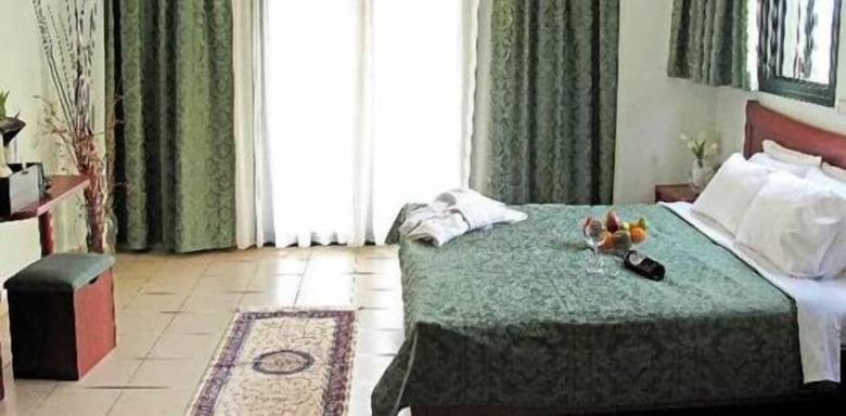 Lesse Hotel