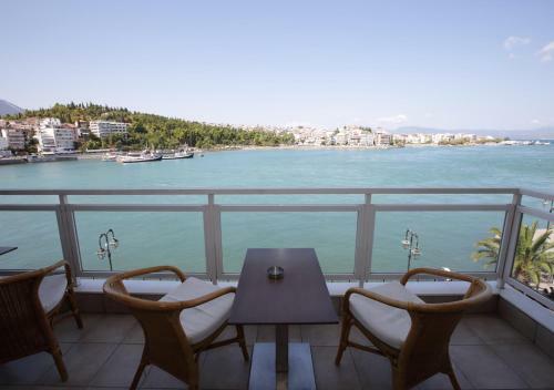 Chalkida Seafront Apartment
