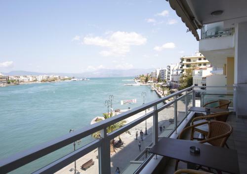 Chalkida Seafront Apartment